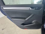 2015 Passat Thumbnail 22