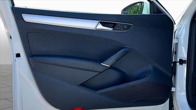 2016 Volkswagen Passat 1.8T S