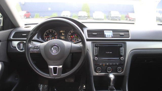 2015 Volkswagen Passat 1.8T Limited Edition