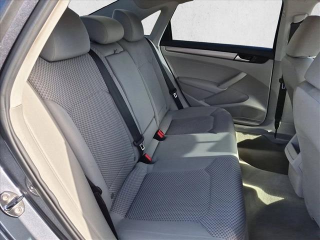 2014 Volkswagen Passat - $7,537
