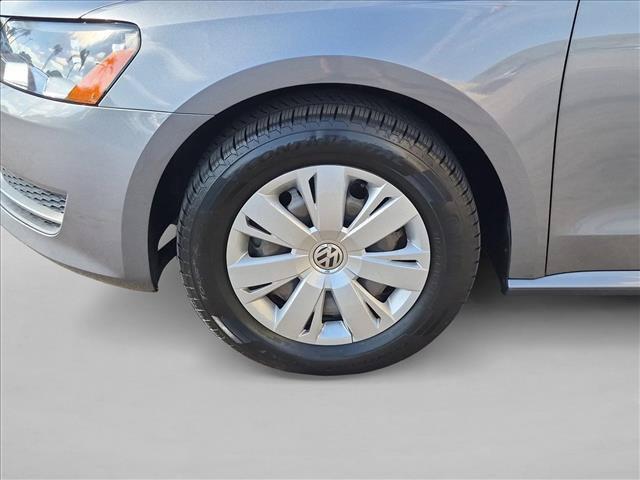 2014 Volkswagen Passat - $7,537