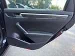 2018 Passat Thumbnail 16