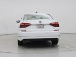 2018 Passat Thumbnail 6