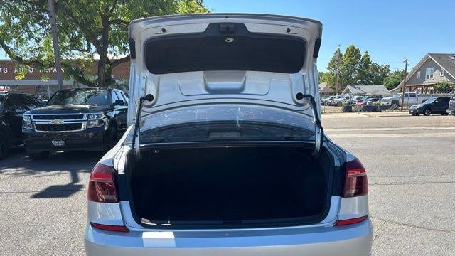 2018 Volkswagen Passat 2.0T SE