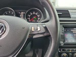 2018 Passat Thumbnail 24