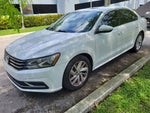 2018 Passat Thumbnail 2