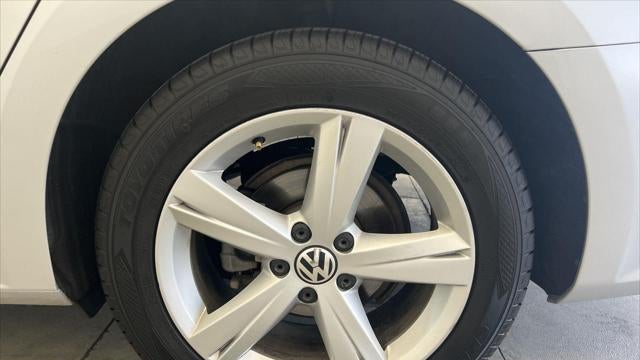 2013 Volkswagen Passat SE PZEV