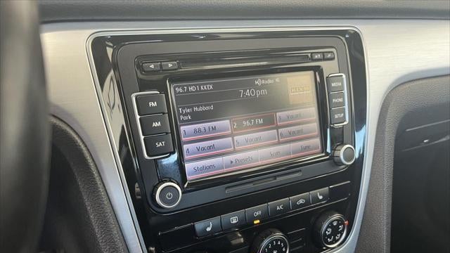 2013 Volkswagen Passat SE PZEV