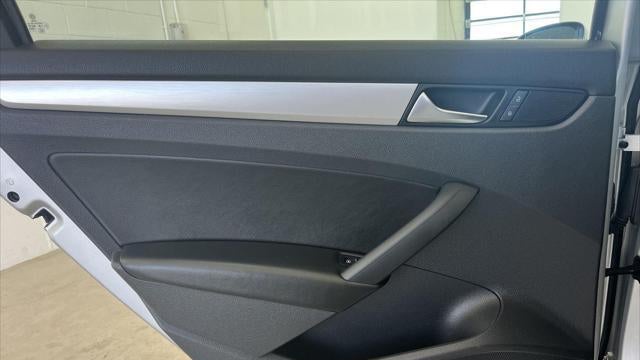 2013 Volkswagen Passat SE PZEV