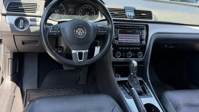 2014 Volkswagen Passat 1.8T SE