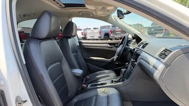 2014 Volkswagen Passat 1.8T SE