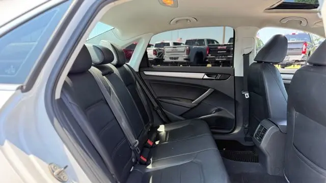 2014 Volkswagen Passat 1.8T SE