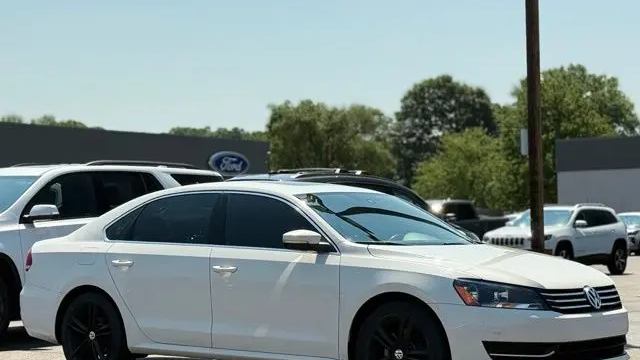 2014 Volkswagen Passat 1.8T SE