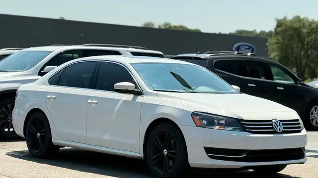 2014 Volkswagen Passat 1.8T SE
