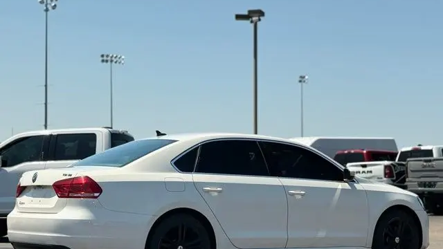2014 Volkswagen Passat 1.8T SE