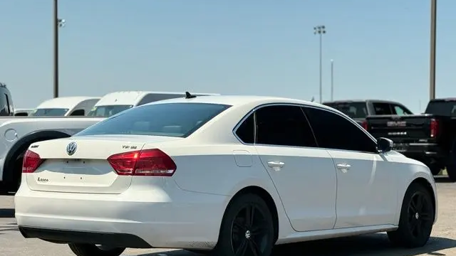 2014 Volkswagen Passat 1.8T SE
