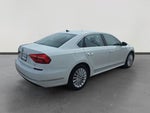 2016 Passat Thumbnail 5