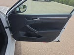 2016 Passat Thumbnail 16