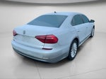 2017 Passat Thumbnail 6