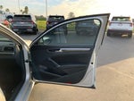 2016 Passat Thumbnail 21