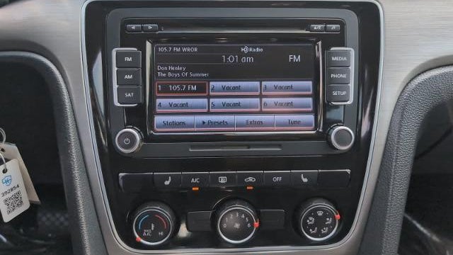 2014 Volkswagen Passat 1.8T SE PZEV