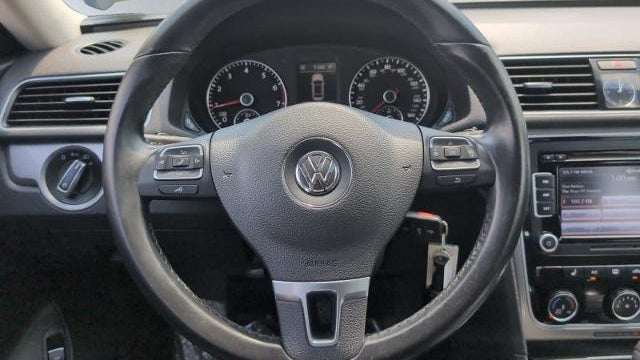 2014 Volkswagen Passat 1.8T SE PZEV