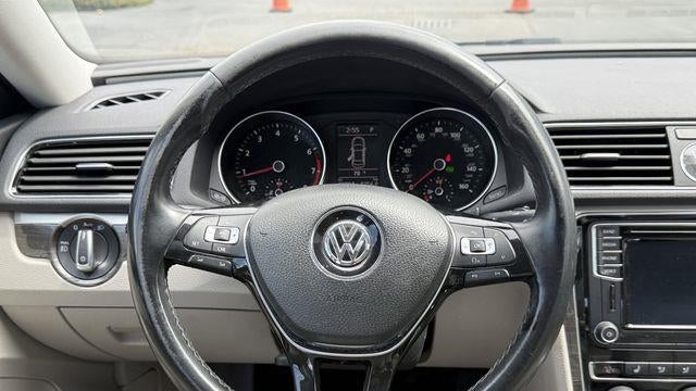2016 Volkswagen Passat 1.8T SE