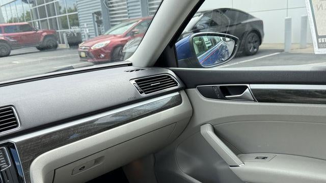 2016 Volkswagen Passat 1.8T SE