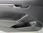 2016 Passat Thumbnail 12