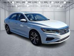 2020 Passat Thumbnail 3
