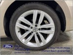 2018 Passat Thumbnail 14
