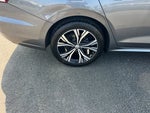 2020 Passat Thumbnail 12