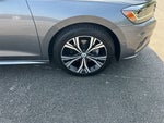 2020 Passat Thumbnail 13