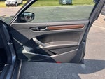 2020 Passat Thumbnail 29