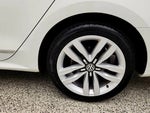 2017 Passat Thumbnail 9