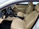 2017 Passat Thumbnail 19