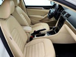 2017 Passat Thumbnail 23