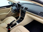 2017 Passat Thumbnail 24