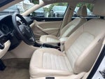 2014 Passat Thumbnail 9