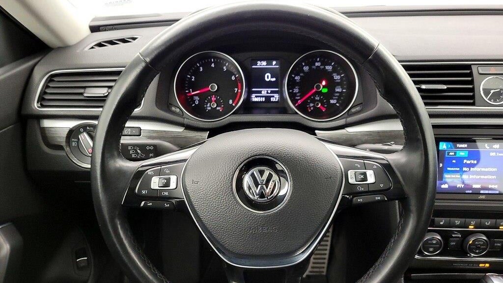 2016 Volkswagen Passat 1.8T SEL