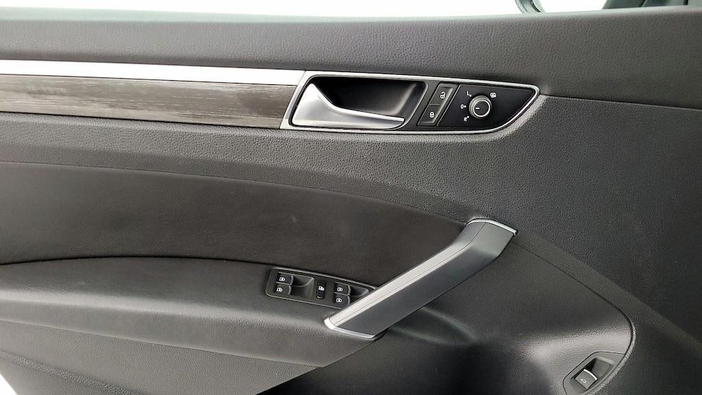2016 Volkswagen Passat 1.8T SEL
