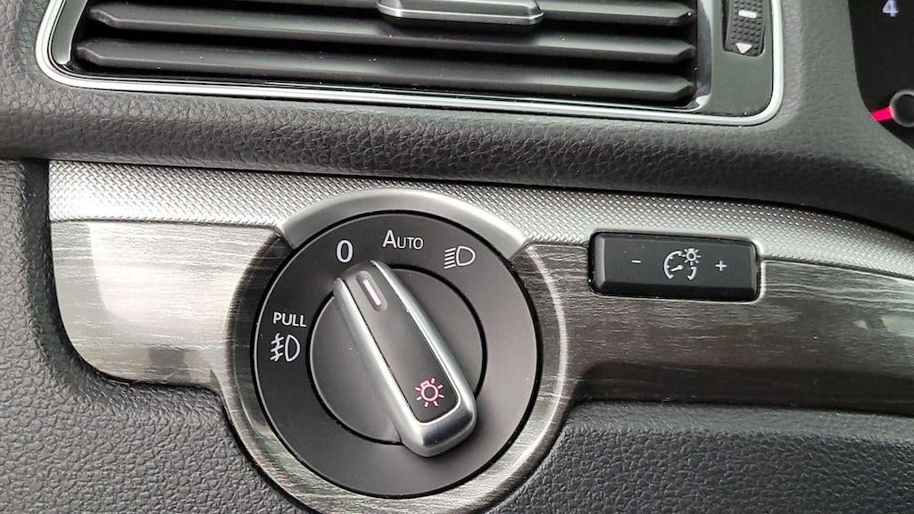 2016 Volkswagen Passat 1.8T SEL