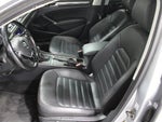 2017 Passat Thumbnail 3