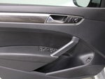 2017 Passat Thumbnail 6