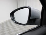 2017 Passat Thumbnail 18