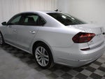 2017 Passat Thumbnail 28
