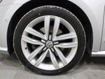 2017 Passat Thumbnail 32