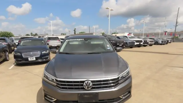 2017 Volkswagen Passat 1.8T SEL Premium