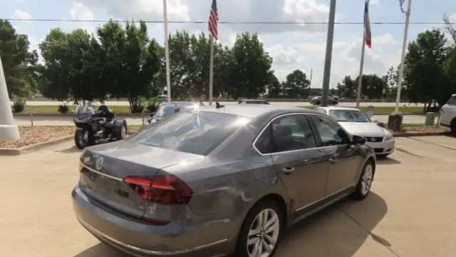 2017 Volkswagen Passat 1.8T SEL Premium