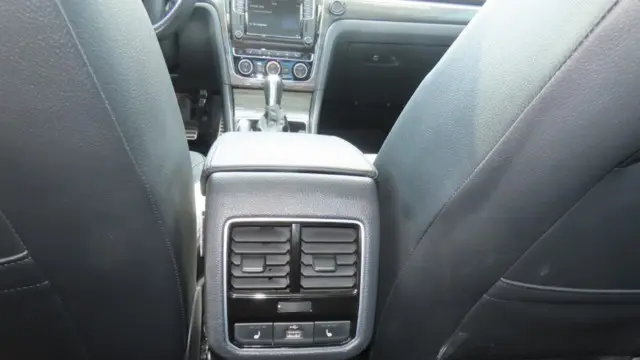 2017 Volkswagen Passat 1.8T SEL Premium